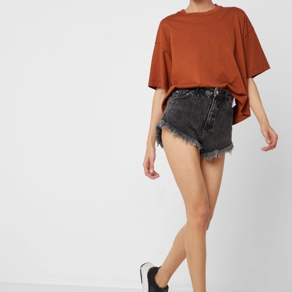 TopShop Kiri High Waist Frayed Cut Offs 2 - Picture 1 of 10